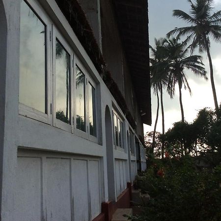 New Rest House Sea View Hotel 尼甘布 外观 照片