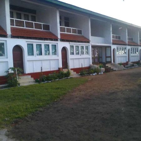 New Rest House Sea View Hotel 尼甘布 外观 照片