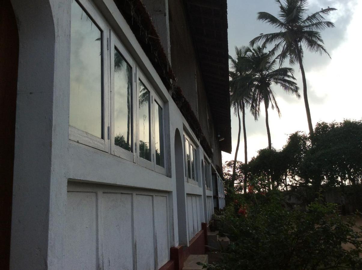 New Rest House Sea View Hotel 尼甘布 外观 照片
