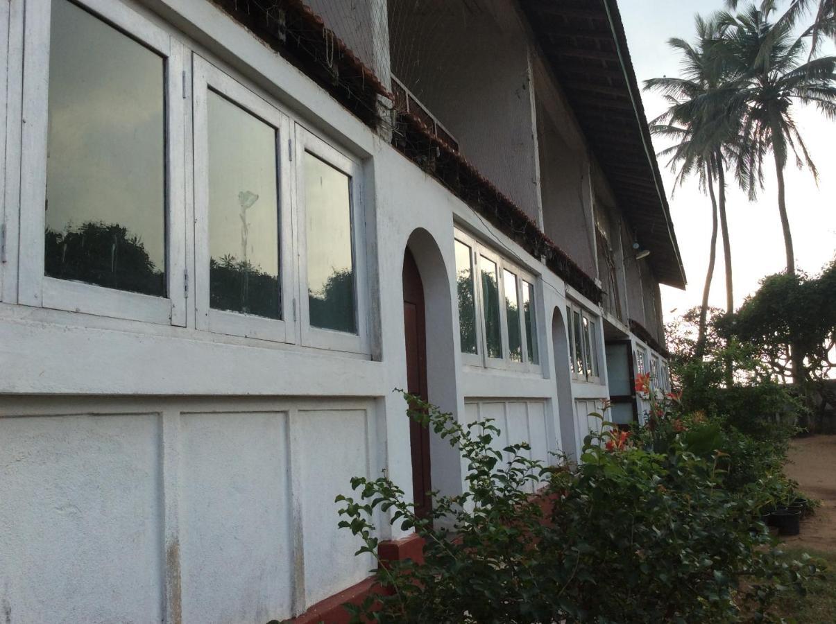 New Rest House Sea View Hotel 尼甘布 外观 照片