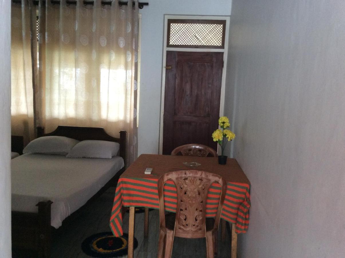 New Rest House Sea View Hotel 尼甘布 外观 照片